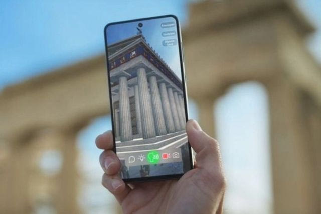 COSMOTE TELEKOM: Όταν η τεχνολογία συνδέει το παρελθόν με το παρόν