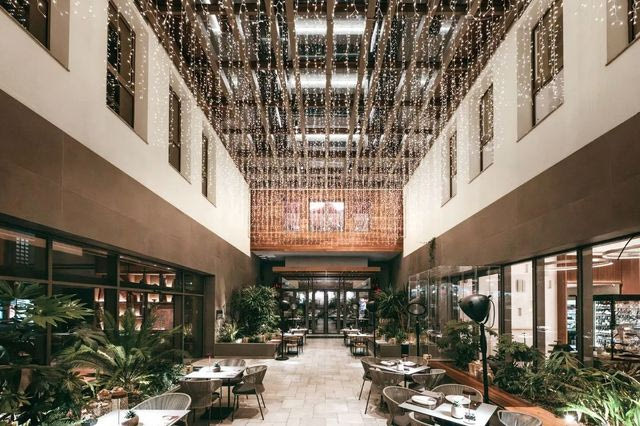 MonAsty Hotel, Autograph Collection: Η Θεσσαλονίκη από ψηλά και από κοντά