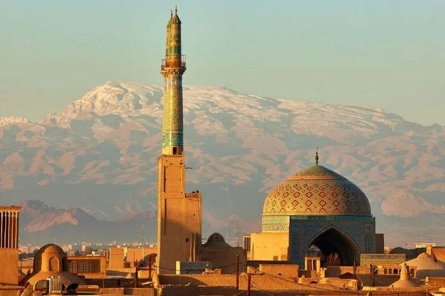 Αγιατολάχ Χομεϊνί: «Το Ισλάμ είναι πολιτικό, αλλιώς δεν είναι τίποτα»