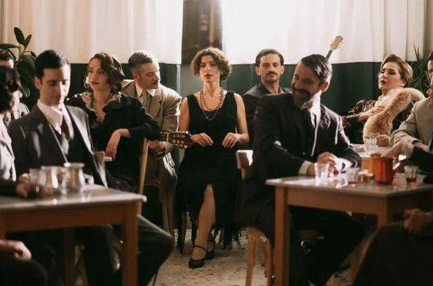 Από τη Βουκουρεστίου στη Νέα Υόρκη: Το Παλλάς μεταμορφώνεται σε ελληνικό καφενείο της Astoria