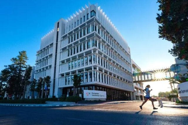 Νέοι δικηγόροι αλλάζουν το τοπίο: Πώς οι σπουδές Νομικής οδηγούν σε θεσμική συμμετοχή