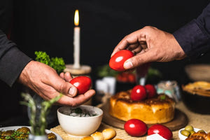 Το πασχαλινό τραπέζι είναι το πιο επικό ντέρμπι της χρονιάς