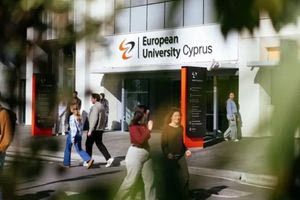 Πώς το Ευρωπαϊκό Πανεπιστήμιο Κύπρου διαμορφώνει τον διεθνή ακαδημαϊκό χάρτη της Κύπρου
