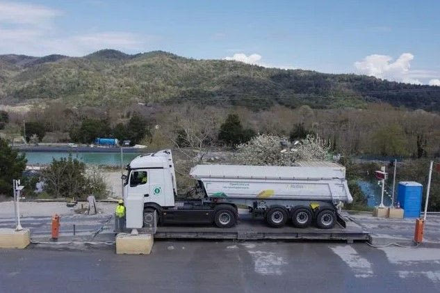 Η Ελληνικός Χρυσός εισάγει τα πρώτα ηλεκτρικά φορτηγά βαρέως τύπου στη μεταλλευτική βιομηχανία της Ελλάδας
