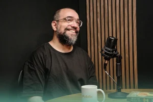 Γιώργο Σύρμα, πώς είναι να κερδίζεις το βραβείο πρωτοεμφανιζόμενου συγγραφέα;