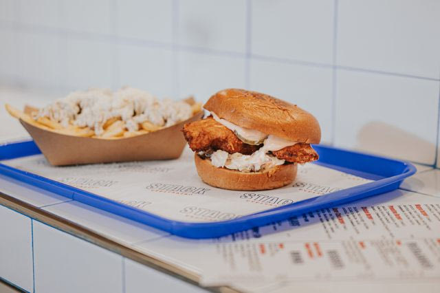 Stack Burgers: Το νέο burger spot της Κυψέλης γεννήθηκε από απαίτηση του κόσμου