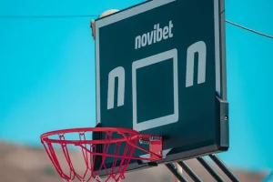 Novibet και Giant Heart στο Paros Beach Hoops: Όταν το μπάσκετ συναντά την κοινωνική προσφορά