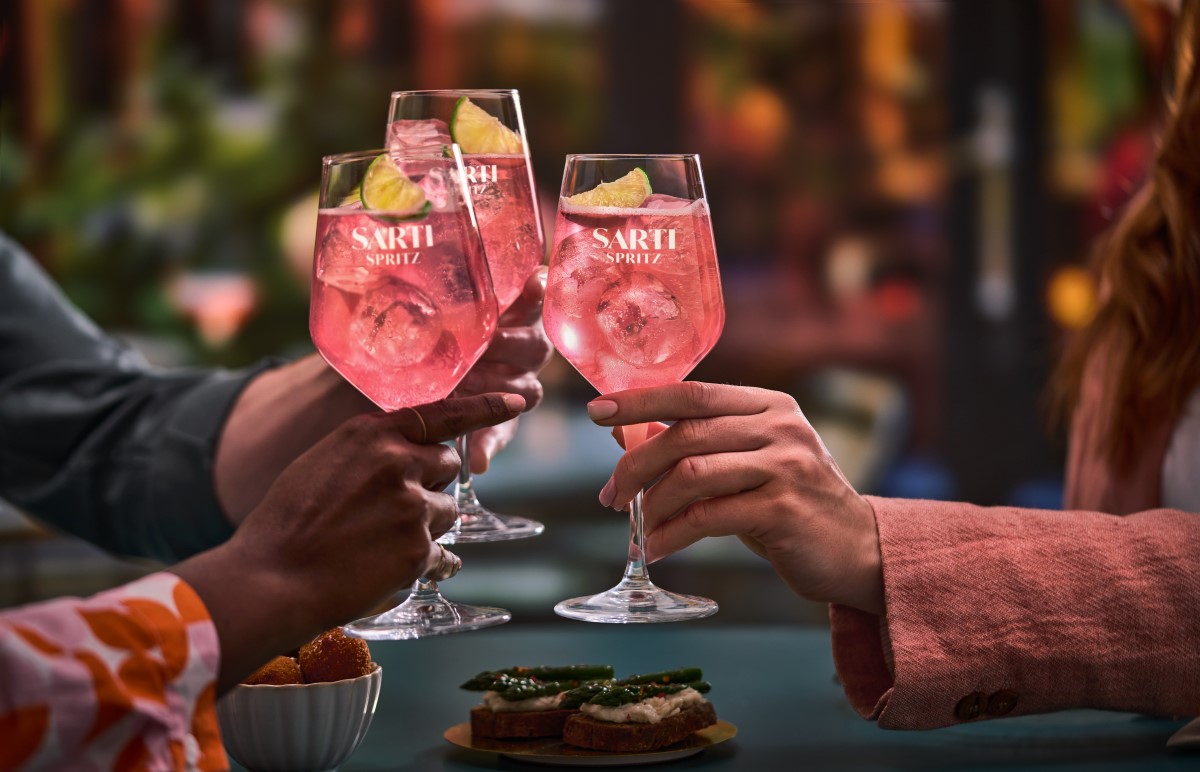 The Aperitivo Guide: Πώς θα ζήσεις το αυθεντικό ιταλικό ritual ανάλογα με το γούστο σου